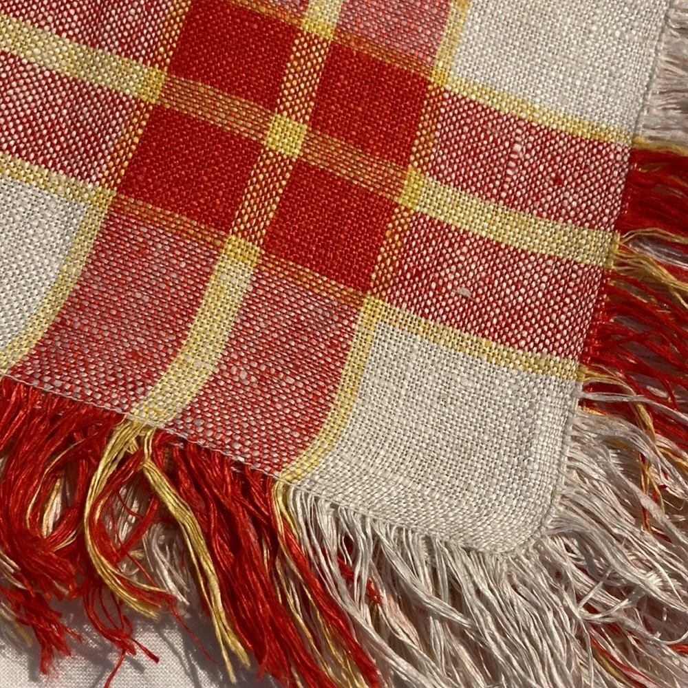 Vintage tablecloth fringe